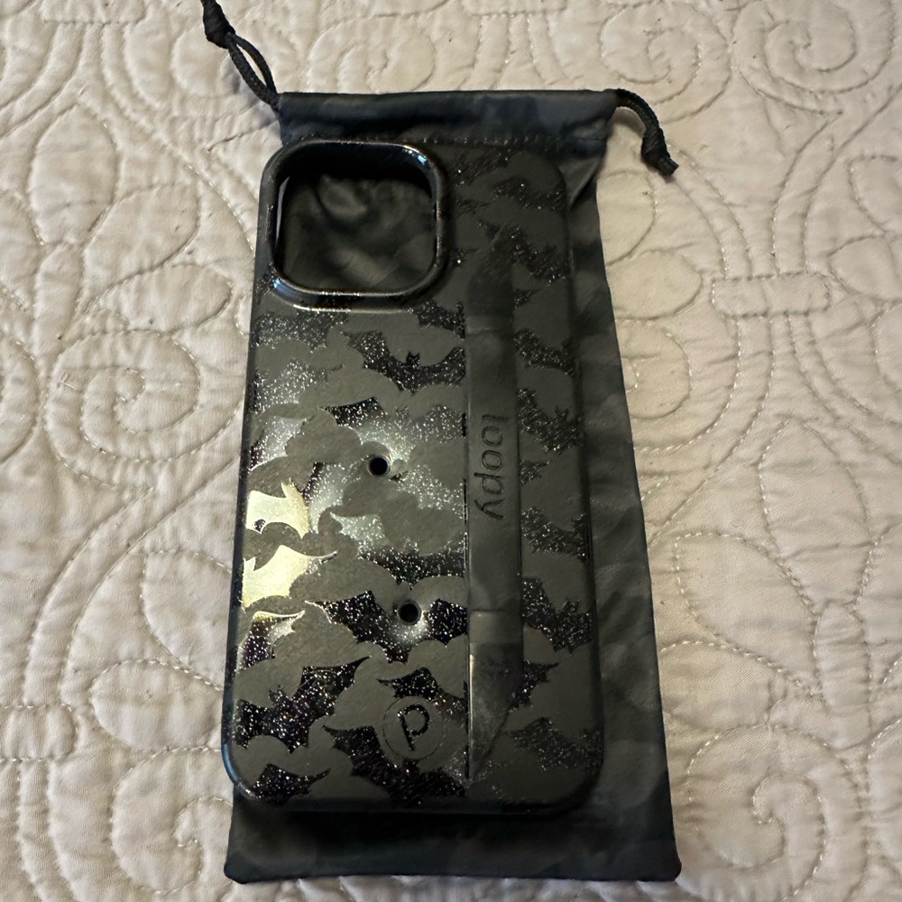 Loopy Case Black Bat Pattern Phone Case
